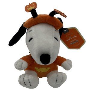 Hallmark Halloween Peanuts Snoopy Pumpkin Plush Stuffed Animal 7" with Tag